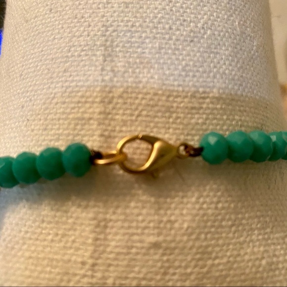 Beautiful turquoise color and gold bead necklace - Picture 7 of 8